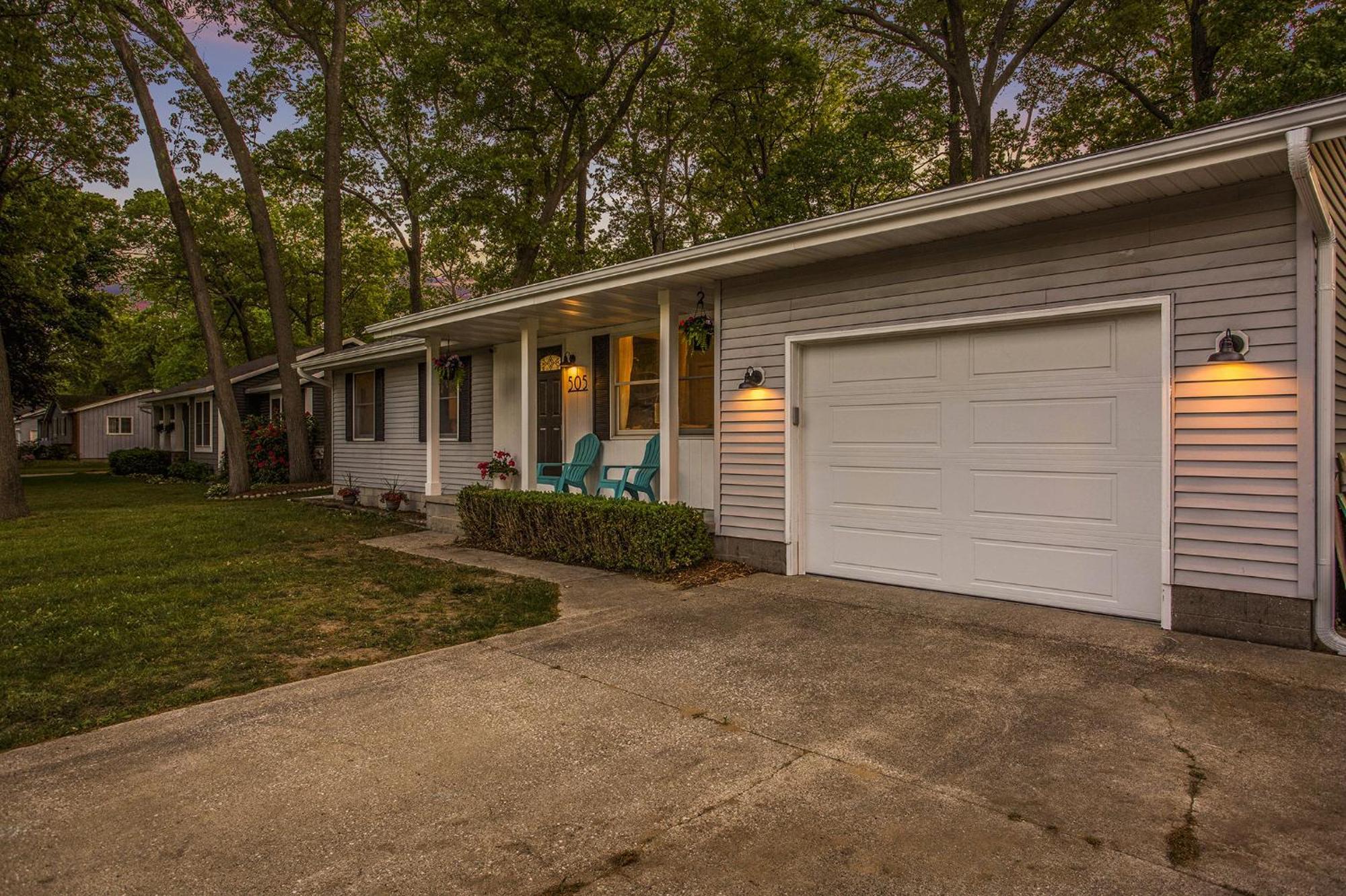 Atlas - Whole House - 5Br 2Ba - Hot Tub - Game Rooms - Theater - Fenced Backyard Muskegon Exterior photo